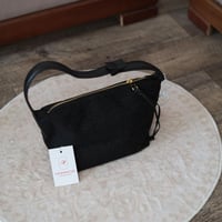 شنطة لويفي كيوب صغيرة L104