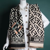 شال فندي F105