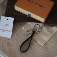 ميداليات لويس فيتون LF104