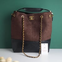 شنطة شانيل ماكسي هوبو c146