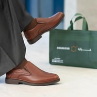 حذاء (CLASSIC) Dress جلد بقر طبيعي باللون الجملي