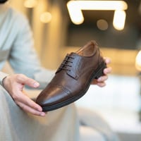 حذاء (CLASSIC) Oxford جلد بقر طبيعي باللون البني