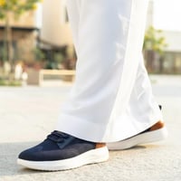 حذاء (DAILY) كاجول عصري بتصميم فاخر باللون الكحلي