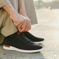 حذاء (DAILY) كاجول عصري بتصميم عملي باللون الأسود