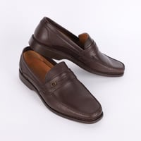 حذاء (CLASSIC) Dress جلد بقر طبيعي باللون البني