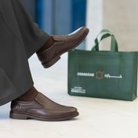 حذاء (CLASSIC) Dress جلد بقر طبيعي باللون البني