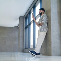 حذاء (DAILY) كاجول عصري بتصميم فاخر باللون الكحلي