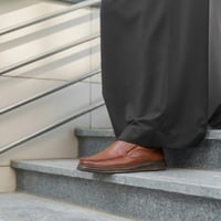 حذاء (DAILY) Comfort جلد بقر طبيعي باللون الجملي