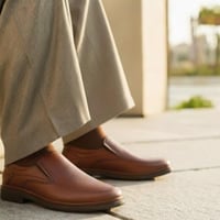 حذاء (CLASSIC) Dress جلد بقر طبيعي باللون الجملي