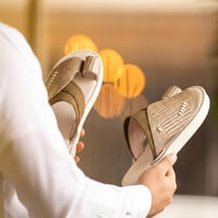 حذاء سعودي مودرن باللون البني 8th Collection