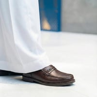 حذاء (CLASSIC) Dress جلد بقر طبيعي باللون البني