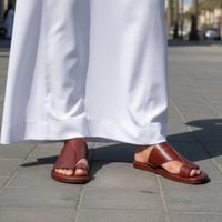 حذاء سعودي كاجول بريميوم جلد البقر باللون العنابي...