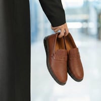 حذاء (DAILY) Comfort جلد بقر طبيعي باللون الجملي