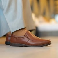 حذاء (DAILY) Dress سادة جلد بقر طبيعي باللون الجمل...