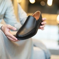 حذاء (DAILY) Dress سادة جلد بقر طبيعي باللون الأسو...