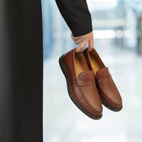 حذاء (DAILY) Comfort جلد بقر طبيعي باللون الجملي