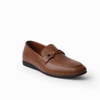 حذاء (DAILY) عملي بجلد فاخر باللون الجملي