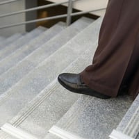 حذاء (DAILY) عملي بجلد فاخر باللون الأسود