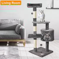 شجرة خدش كبيرة ثلاث ادوار مع كوخ