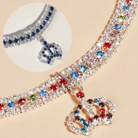 طوق مع قلادة للقطط والجراء قابل للتعديل