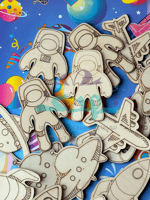 30 خشبية كوكب الفضاء