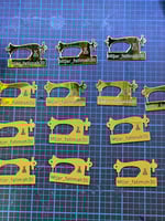 حفر اسم لوقو ماكينة خياطة اكريلك