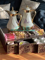 صينية ضيافة مع مخازن