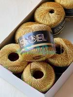 خيط قصب ذهبي