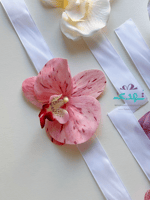 عقد ورد لليد