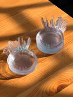 صحون بلاستيك بمسكه