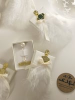 توزيعات بروش عروس