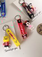 ميداليات شخصيات كرتونية