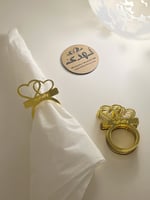 درزن حلقة اكريلك مناديل طاوله