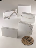 قاعدة رخام مستطيل