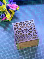 بوكس شفاف بغطاء خشبي ( 10*10 * 7 ) سم