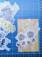 60 استكر الزهور الذهبيه