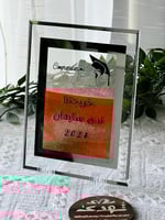 هدية تخرج زجاج رملي