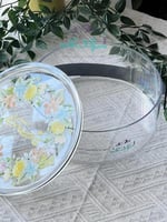 علبه إسطوانية عيد مبارك