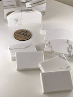 قاعدة رخام مستطيل