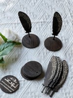 6 استاند ريشة خشبي