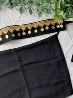 نقاب بزينة ذهبي