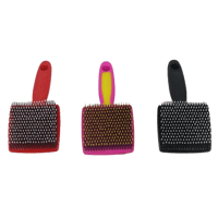 مشط للقطط الصغيرة