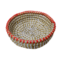 سلة خوس بخط ابيض