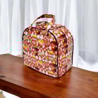 شنطة ترامس غضار أحمر مقوس