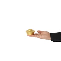 زبدية معدن بغطاء 7.5 سم ذهبي