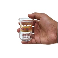 استكانة نقطة أحمر