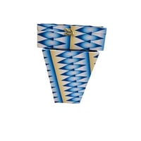 سطل و منديل ازرق