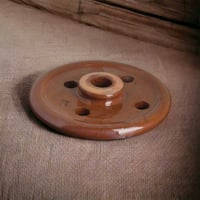 ثقالة ورق عنب فخار