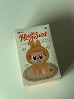 دمية لابوبو الشهيرة