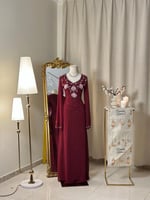 جلابية بورغندية بلمسات راقية 5514